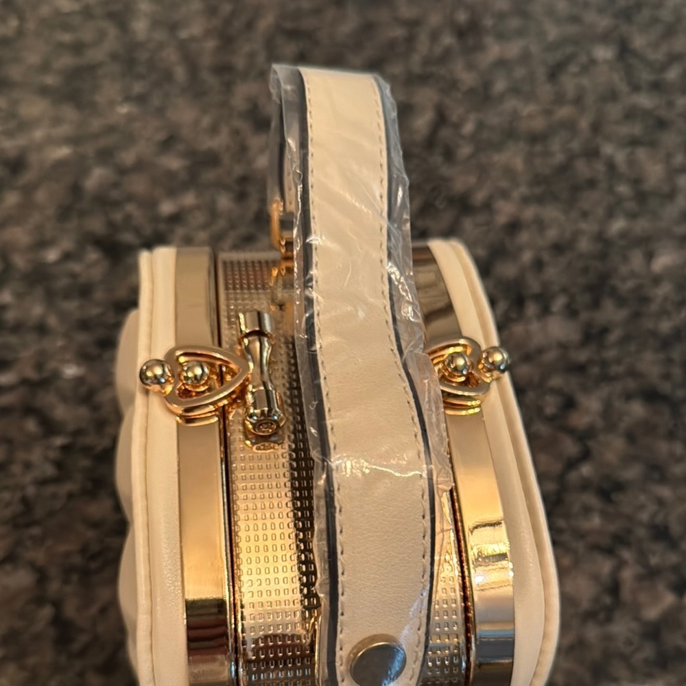 Square hard case Cream Handbag with Gold Accents NWOT - Picture 4 of 14